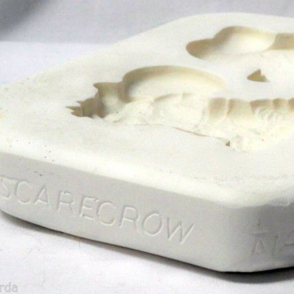 Ceramic Mold Scarecrow Fall Magnets 1985 Makes 3 - Picture 2 of 3